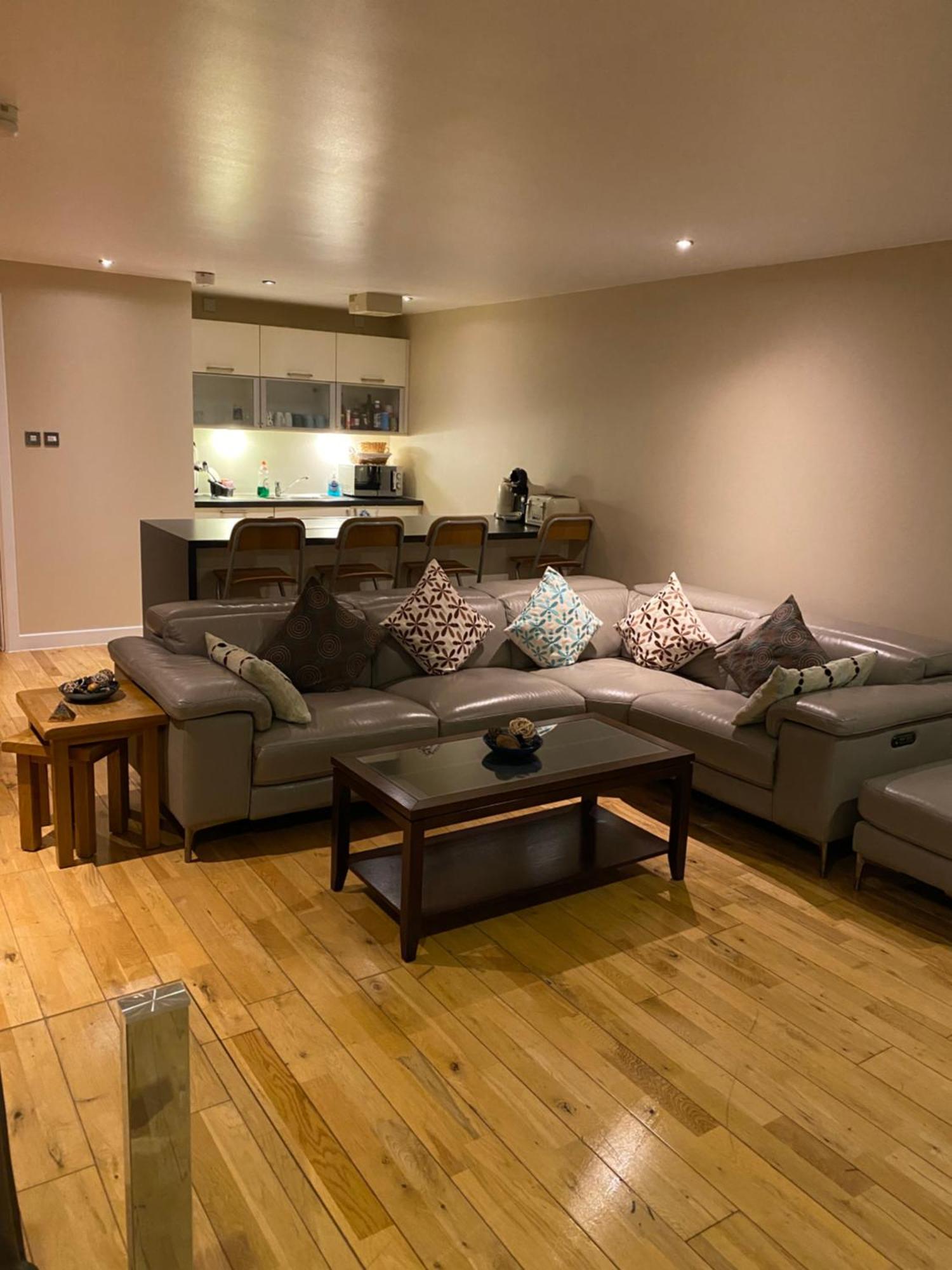 City Centre 2 Bedroom Apartment, Secure Parking. Glasgow Exterior photo